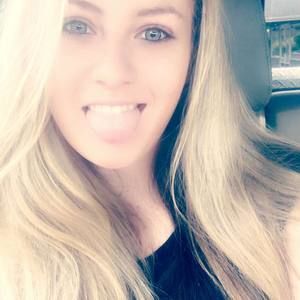 Meet your Posher, Dakota